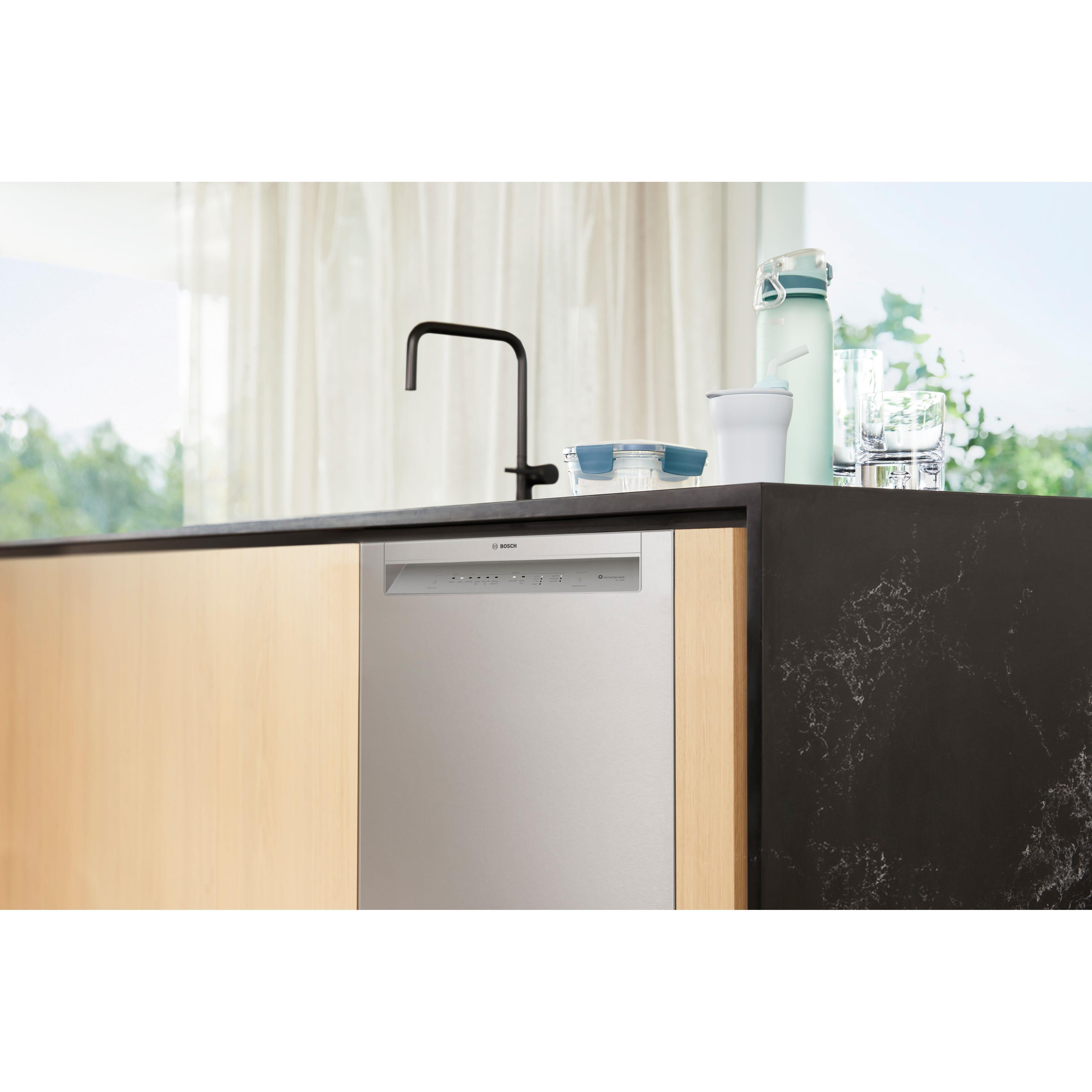 Bosch 24-inch Built-in Dishwasher with Home Connect® SHE3AEM5N IMAGE 2