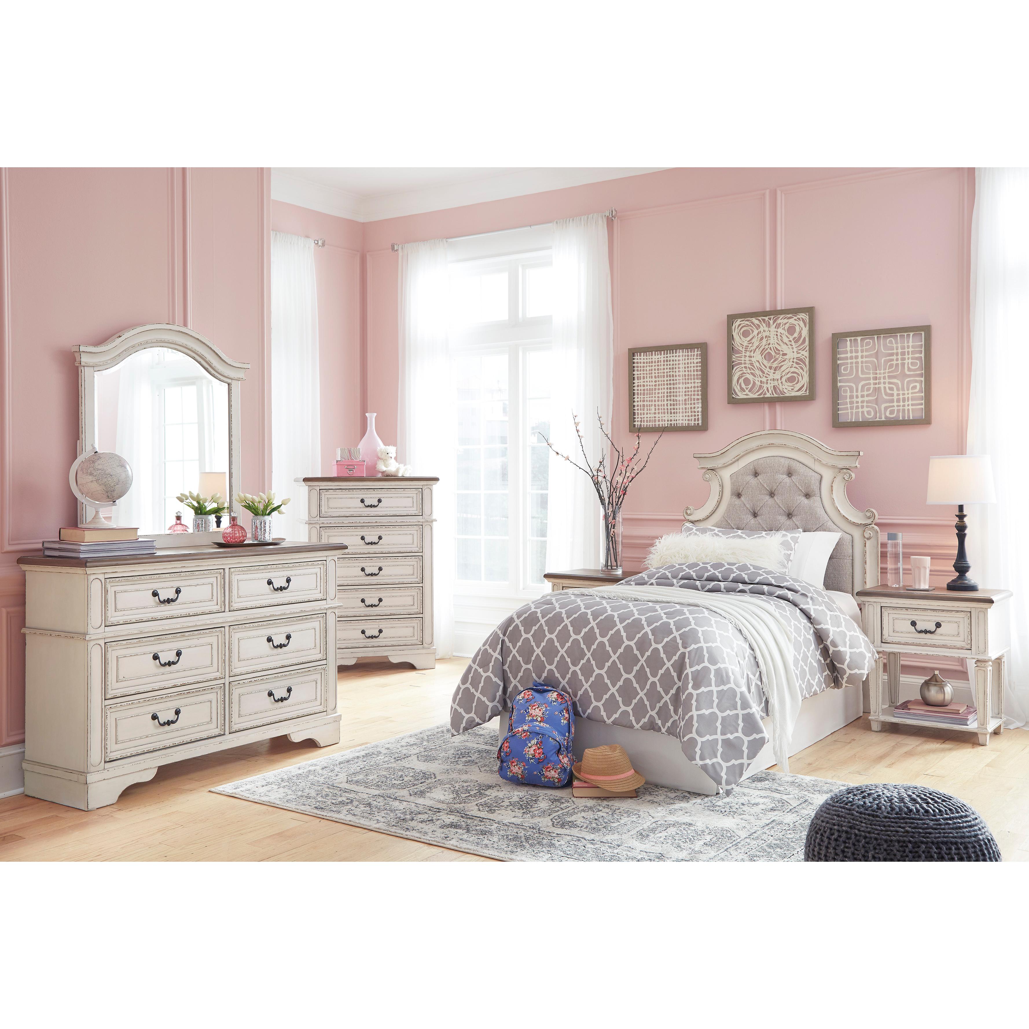 Signature Design by Ashley Realyn 6-Drawer Kids Dresser B743-21/B743-26 IMAGE 6